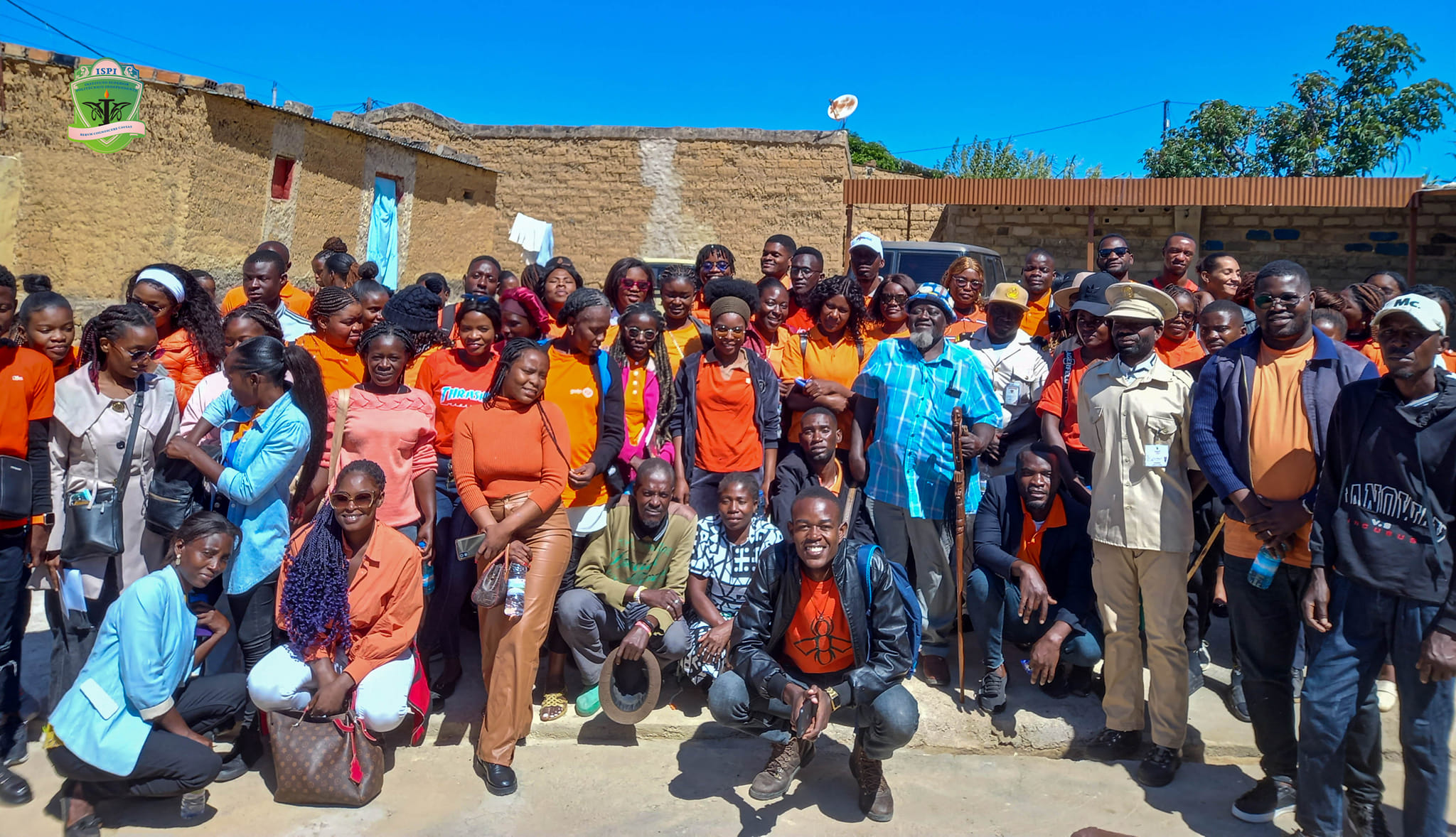 ESTUDANTES DO CURSO DE SOCIOLOGIA DO ISPI REALIZAM VISITA DE ESTUDO A EMBALA DO BAIRRO DA LALULA